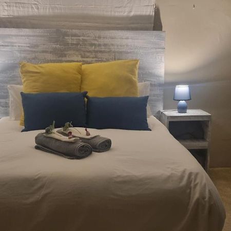 Large 1 Bedroom Cottage, 15 Min From Or Tambo Airport, With Backup Power And Water เจอร์มิสตัน ภายนอก รูปภาพ