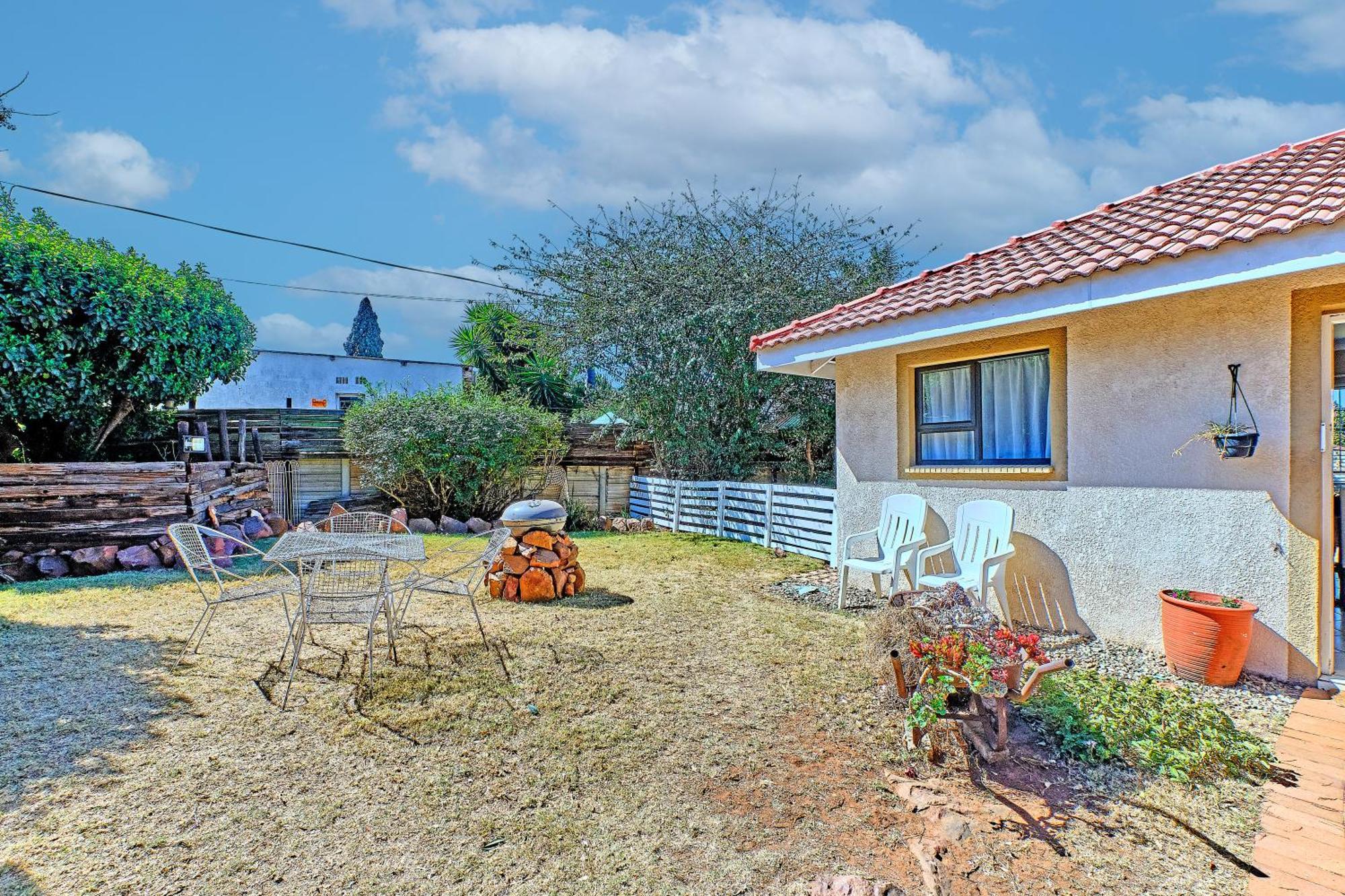 Large 1 Bedroom Cottage, 15 Min From Or Tambo Airport, With Backup Power And Water เจอร์มิสตัน ภายนอก รูปภาพ